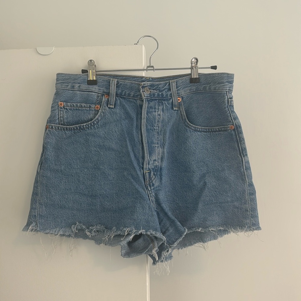 Levi’s shorts